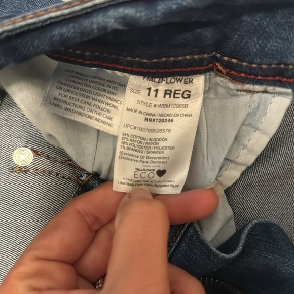 Wallflower the Luscious Curvy Fit - Picture 4 of 4